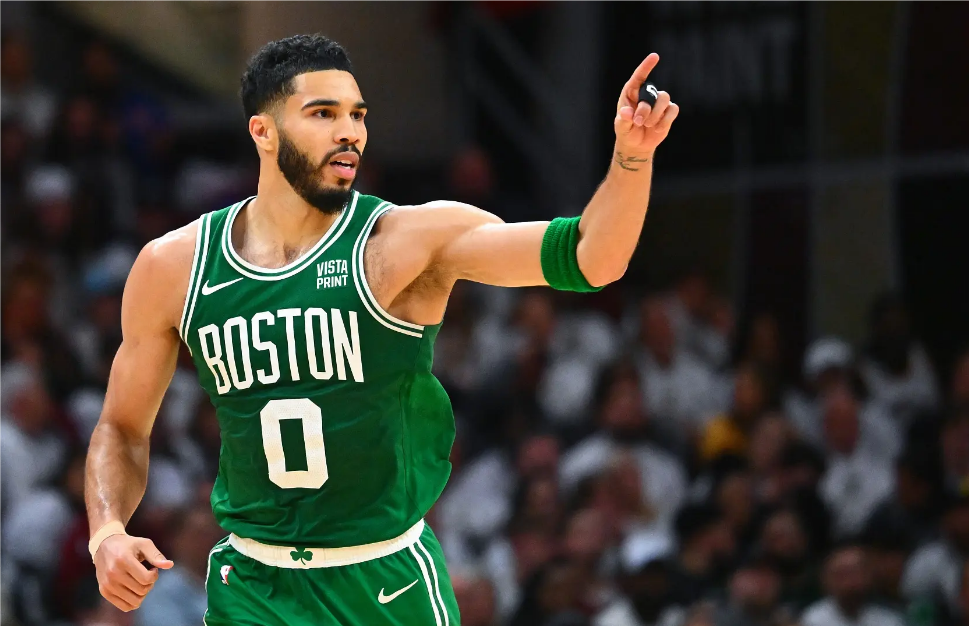 爱游戏官方网站 塔图姆季后赛得分第几