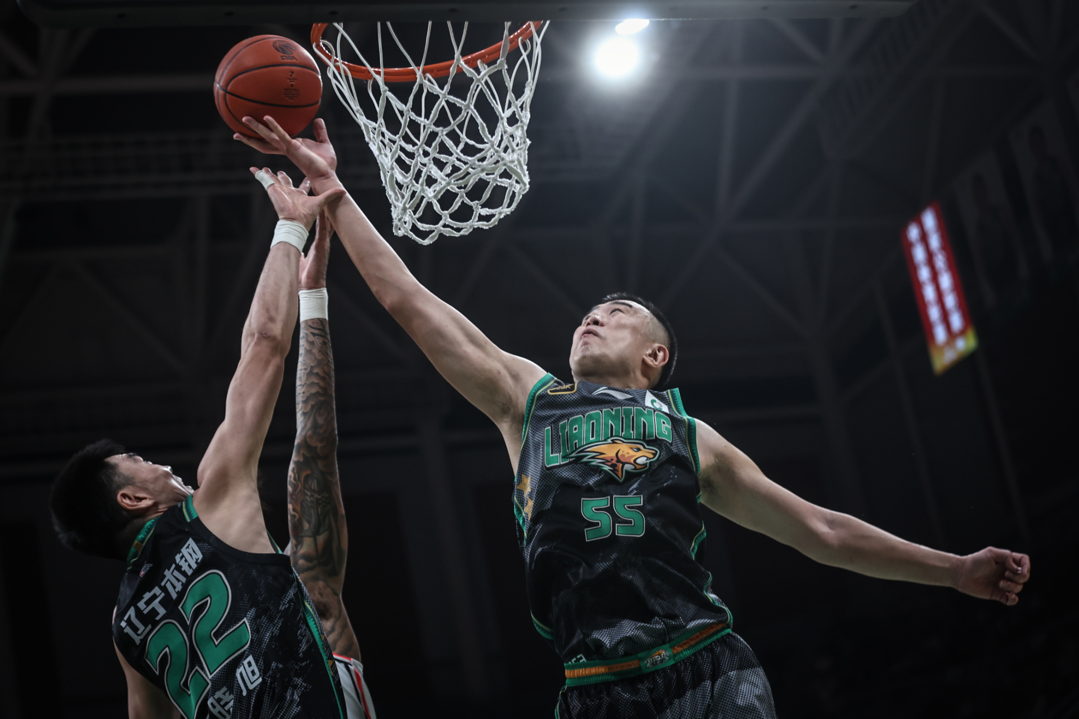 爱游戏官方网站今晚费耶诺德备战NBA常规赛；刷新队史纪录细节曝光；赛场秩序良好；身体对抗强度拉满的简单介绍